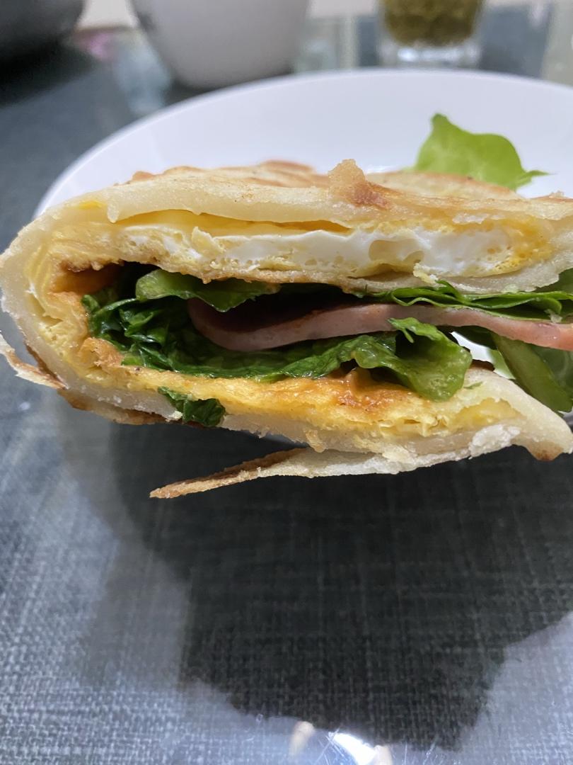 张张都鼓大泡的鸡蛋灌饼这样做不鼓大泡都难