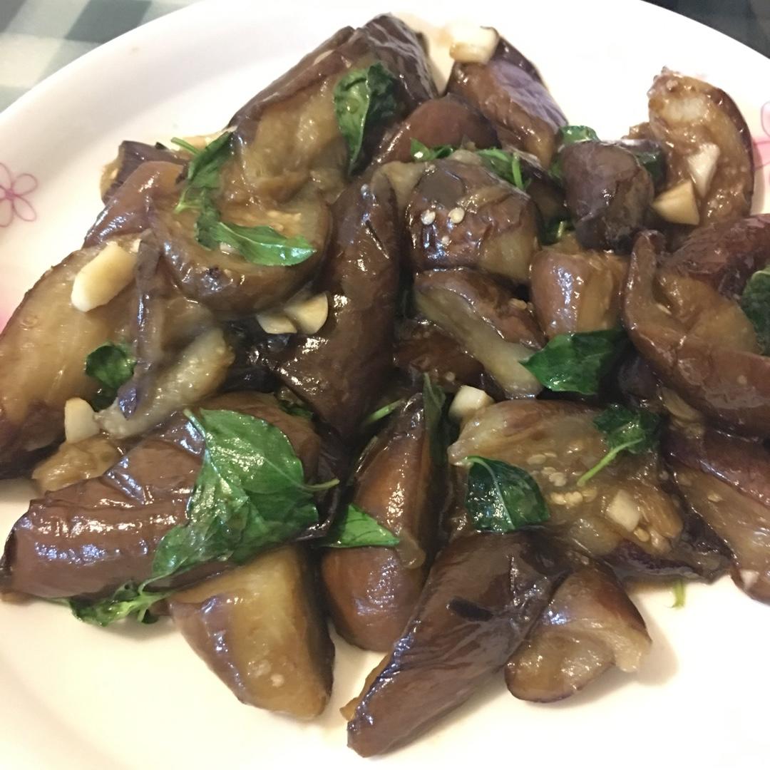 红烧茄子（教你炒茄子不变色的小妙招）