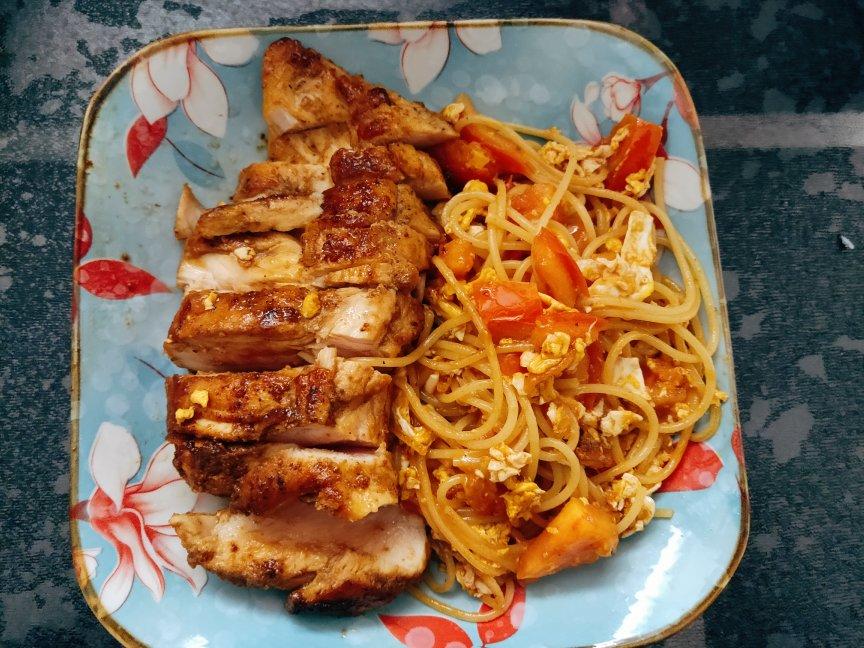 酷炫屌炸天好吃的煎鸡胸肉（香蒜蜂蜜煎鸡胸肉）