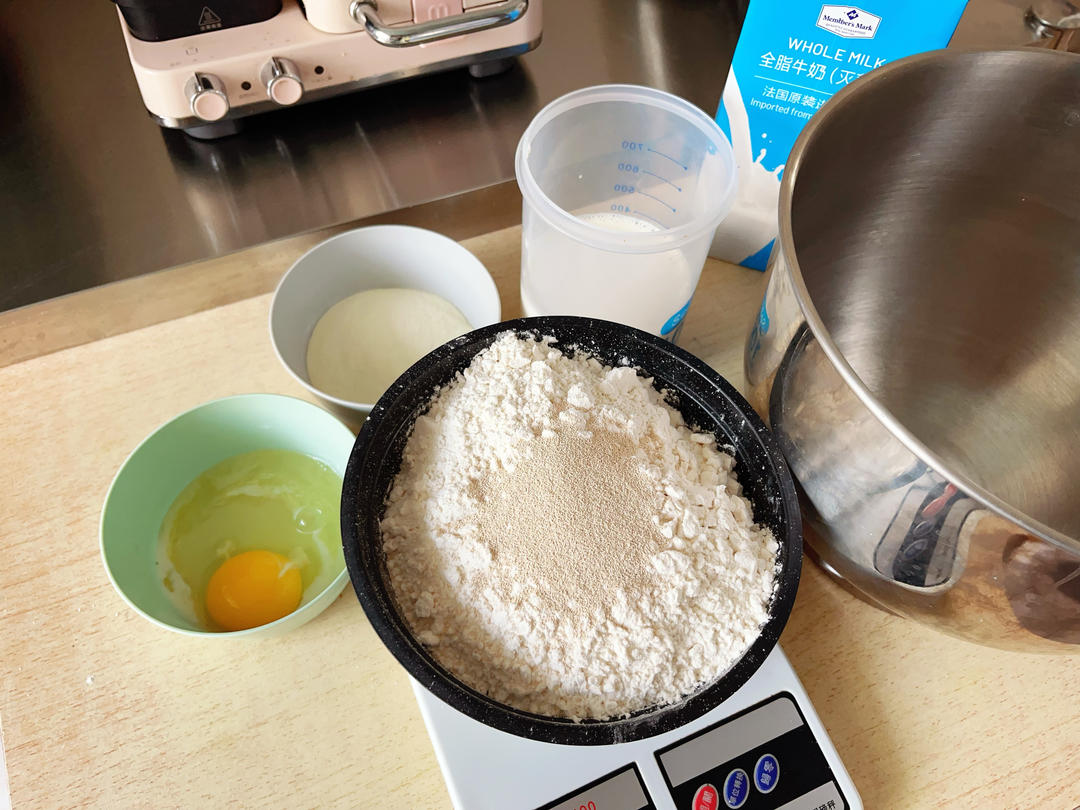 纯奶手撕吐司的做法 步骤1