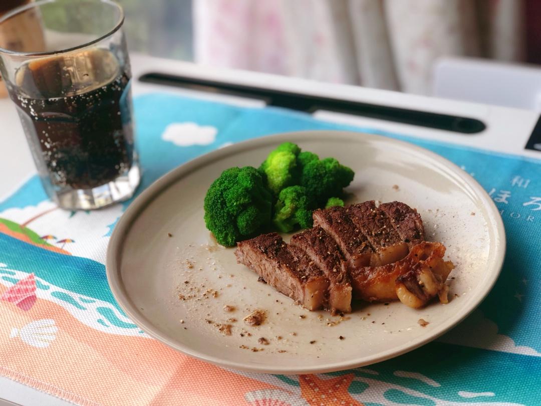 烤牛排🥩