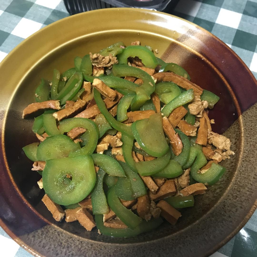 青椒肉丝炒香干