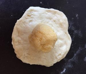心型椰蓉面包的做法 步骤4
