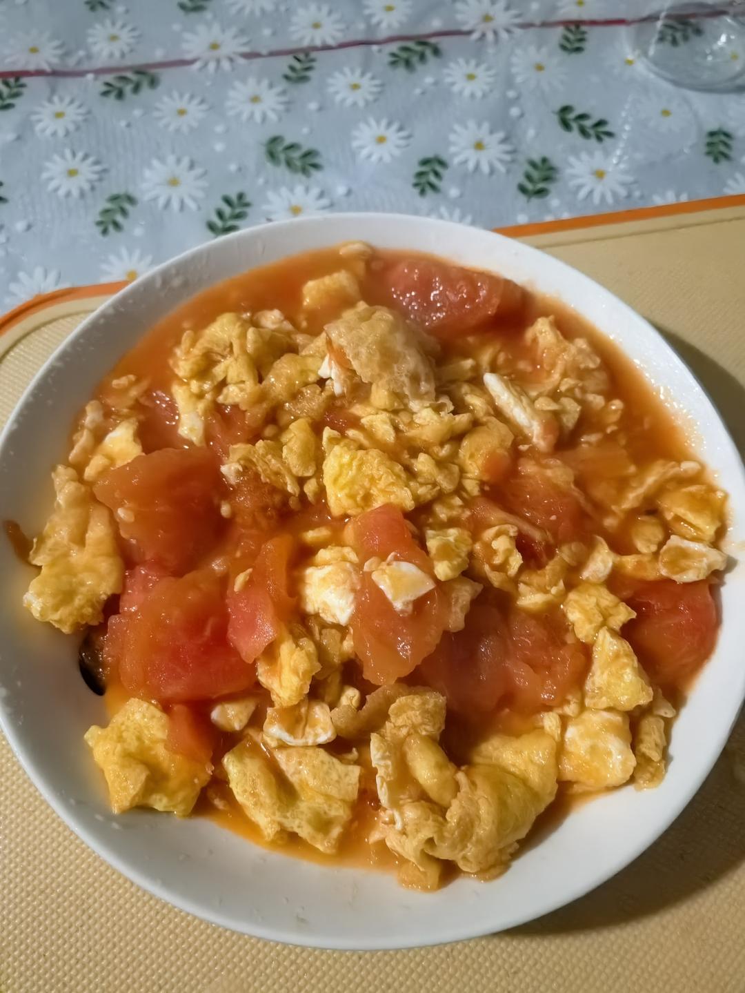 西红柿炒鸡蛋时，多加这一步，鸡蛋香嫩又入味