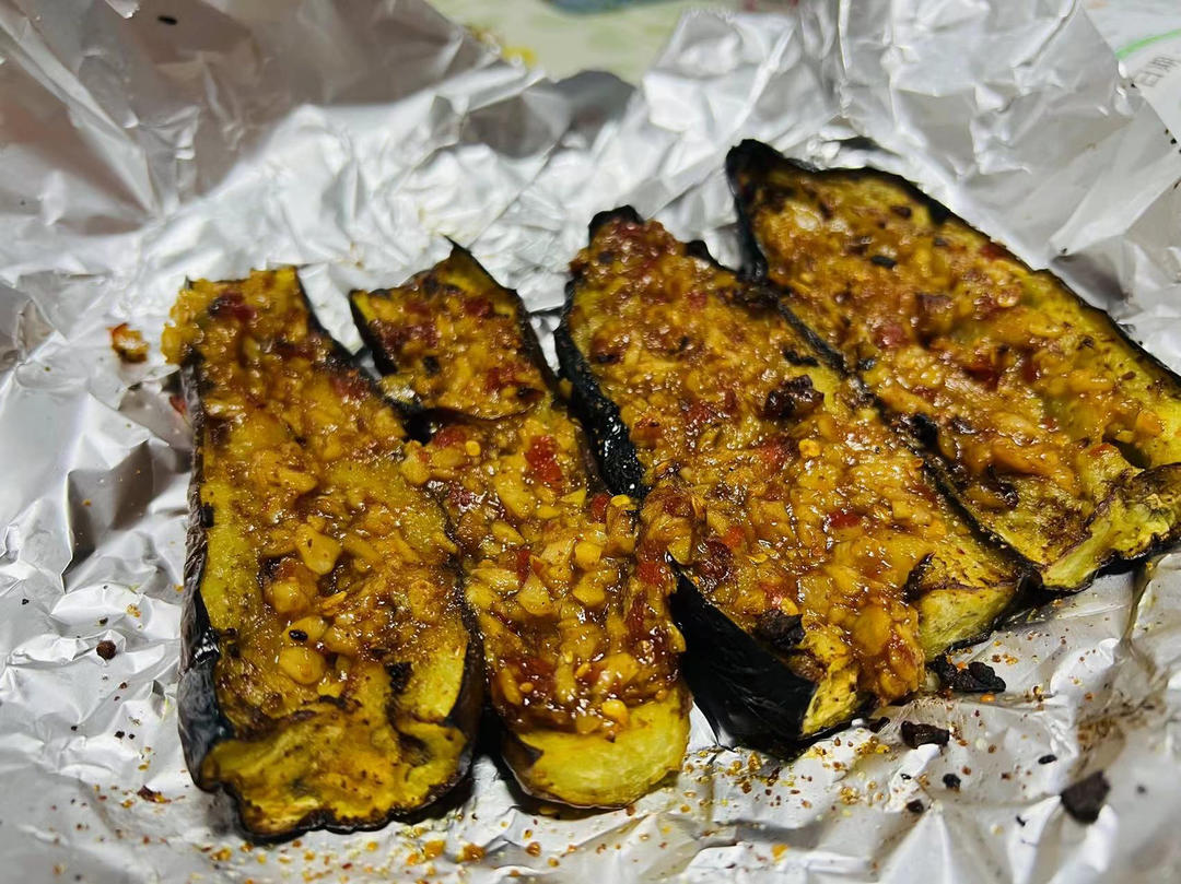 空气炸锅超简单的爆香蒜蓉烤茄子