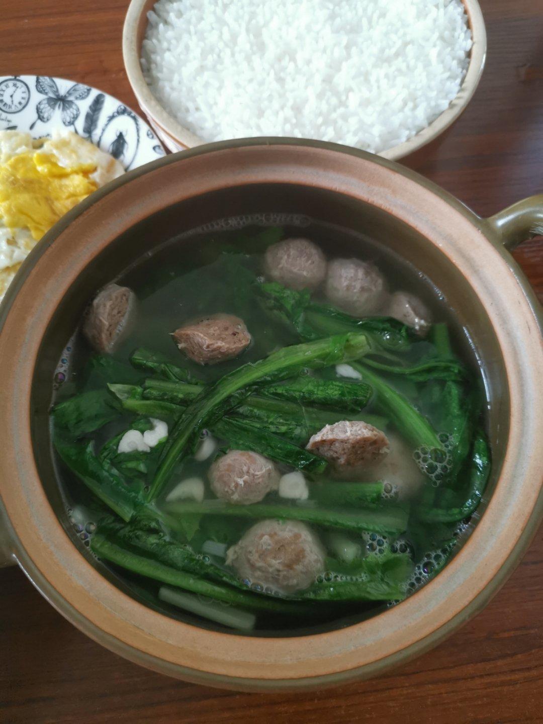 牛肉丸青菜汤