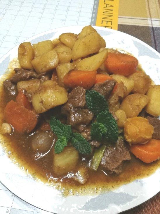 牛肉炖土豆