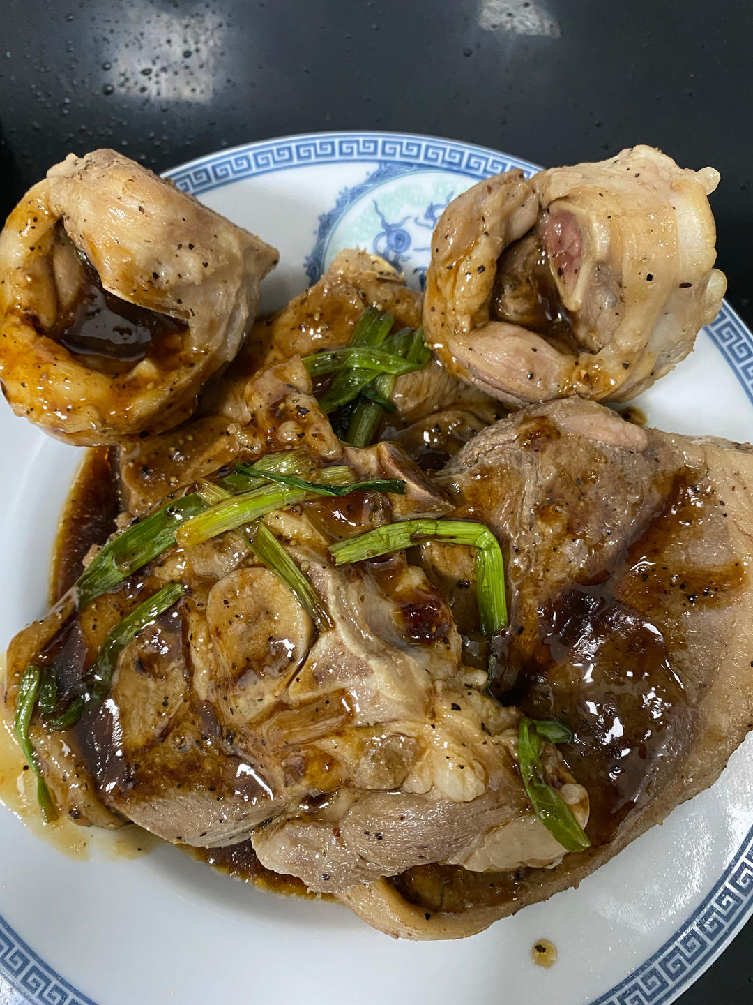 黑椒汁煎羊腿