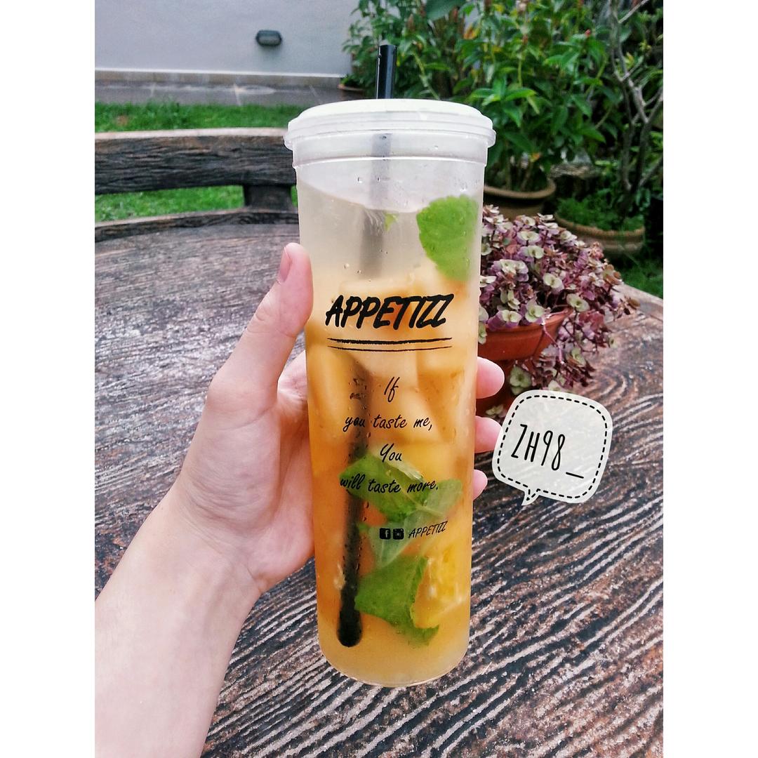 detox water 自制排毒养颜水 健康饮料 果蔬泡汁