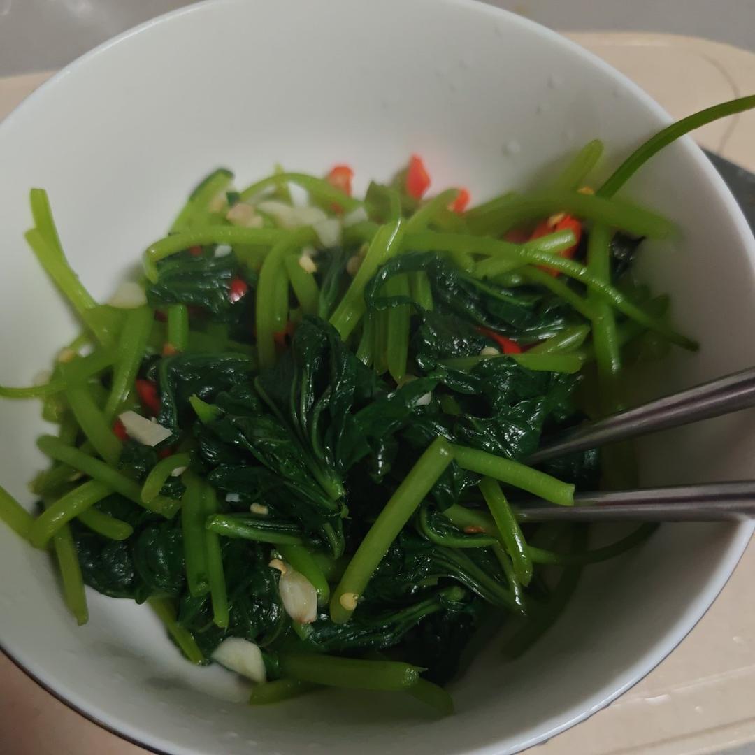 脆嫩好吃的清炒红薯叶，拿肉都不换！