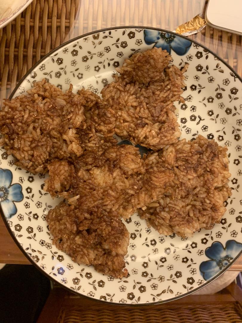消耗剩饭的大米薄饼