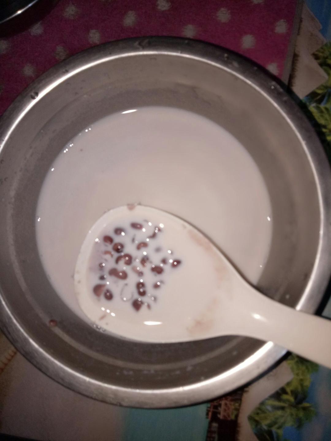 红豆牛奶