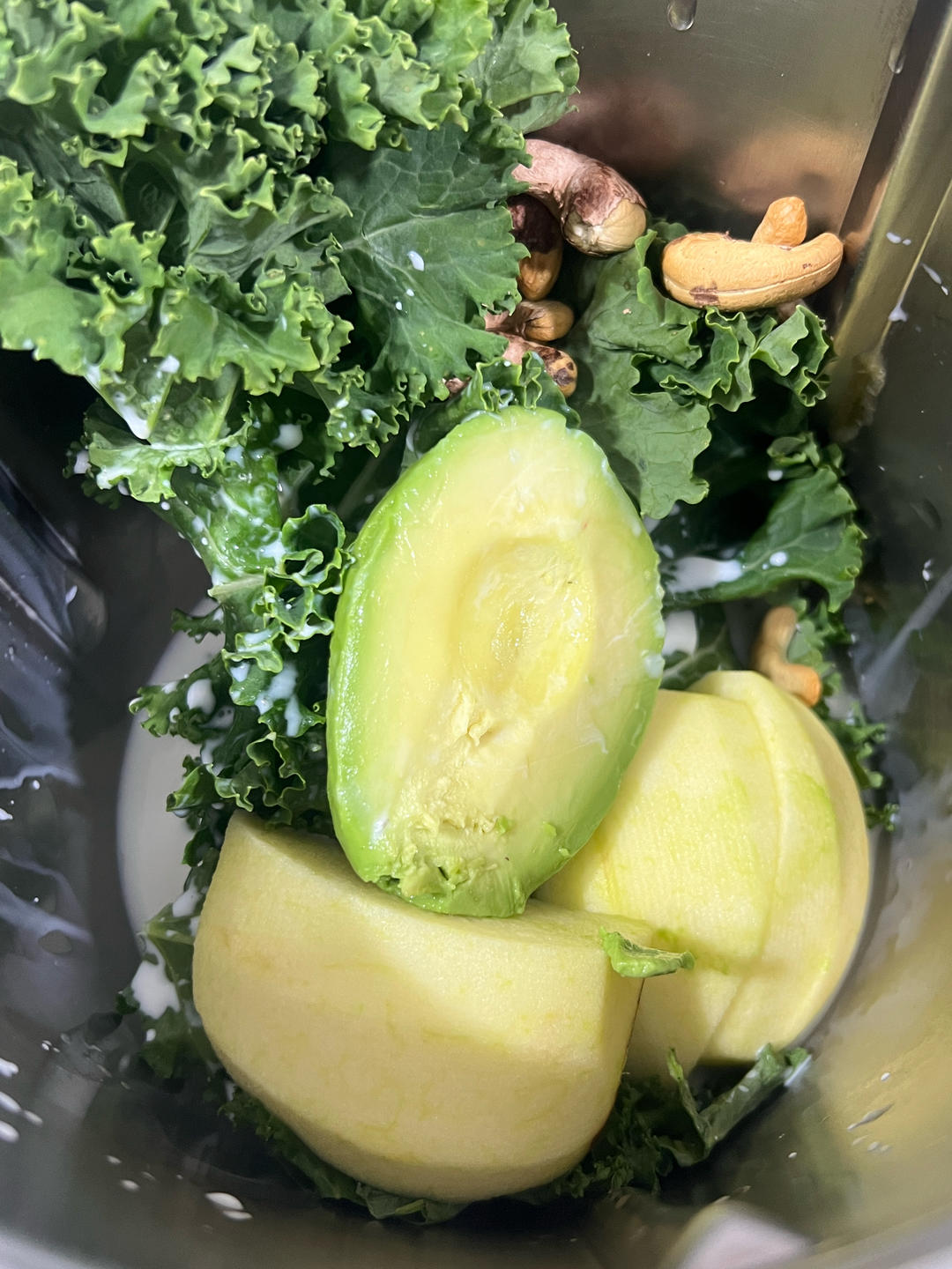 羽衣甘蓝🥬牛油果🥑苹果🍎…奶昔