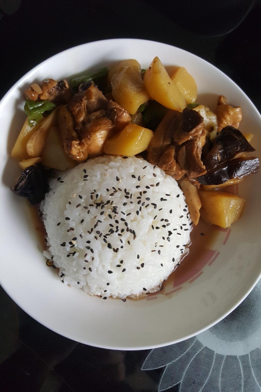 土豆版黄焖鸡米饭