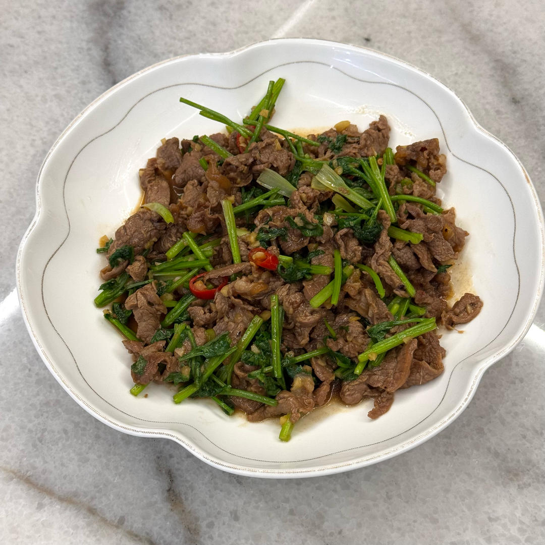 香菜炒牛肉⭐️鲜嫩可口，下饭神器