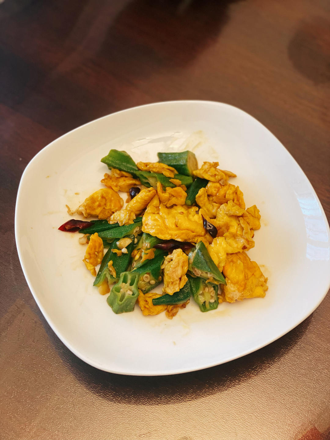 低脂低卡，好吃不胖的秋葵炒鸡蛋，巨好吃