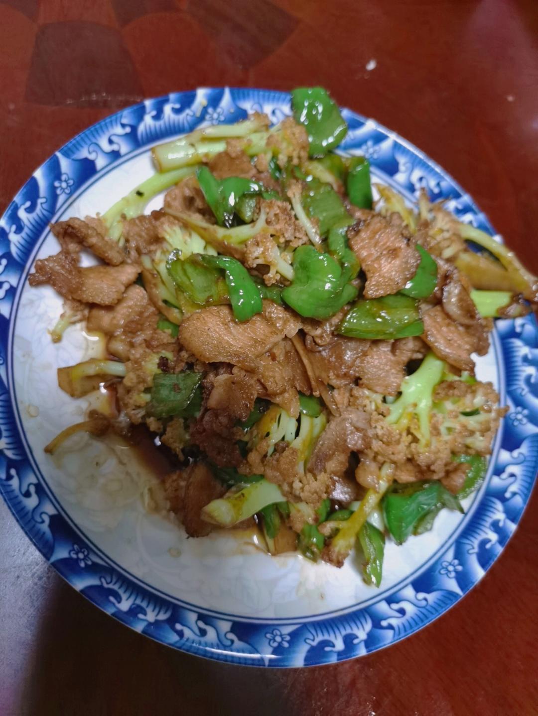 老丁的私房菜-干锅花菜