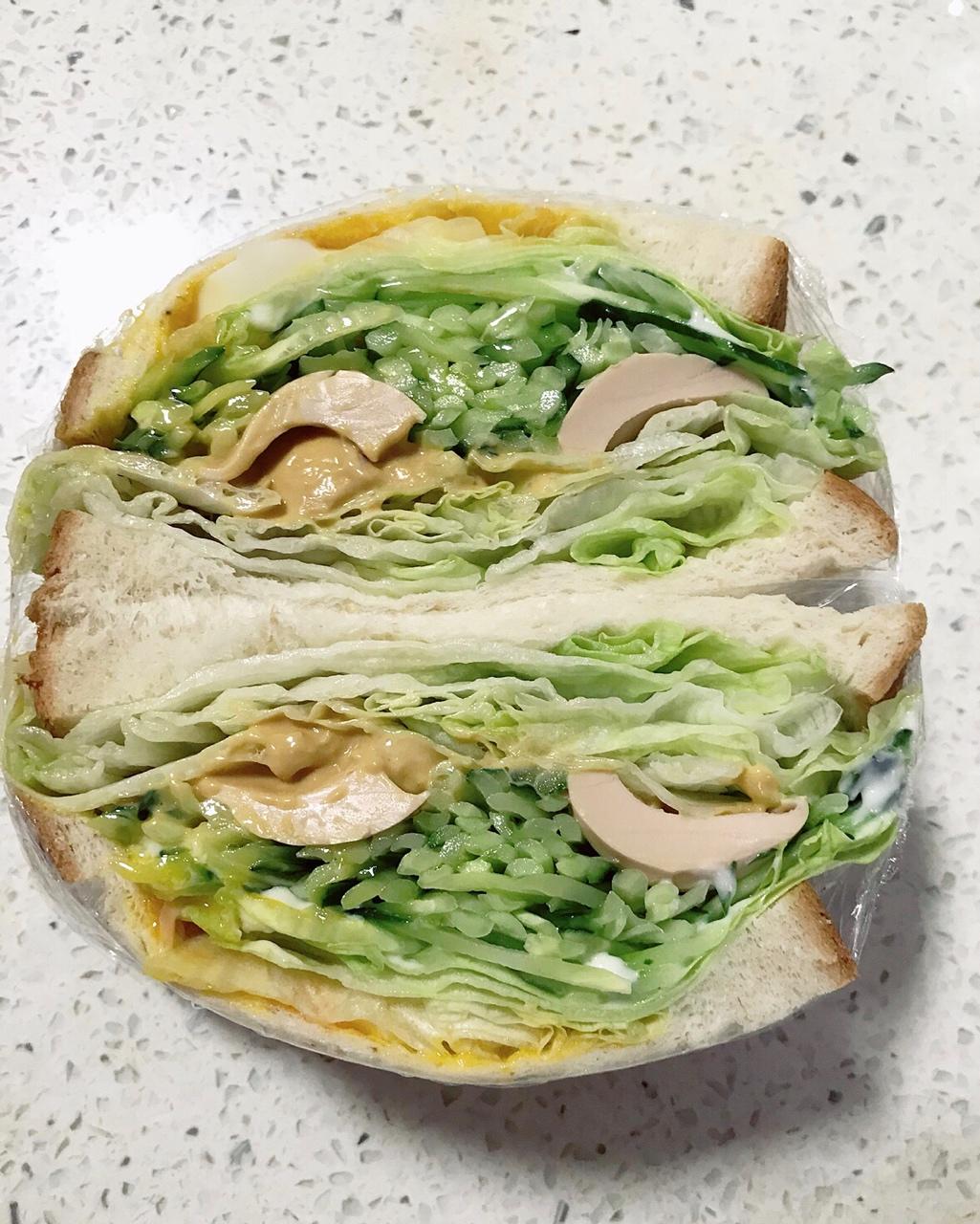 如何做超厚的沼三明治~详细tip！牛油果鸡蛋午餐肉三明治~