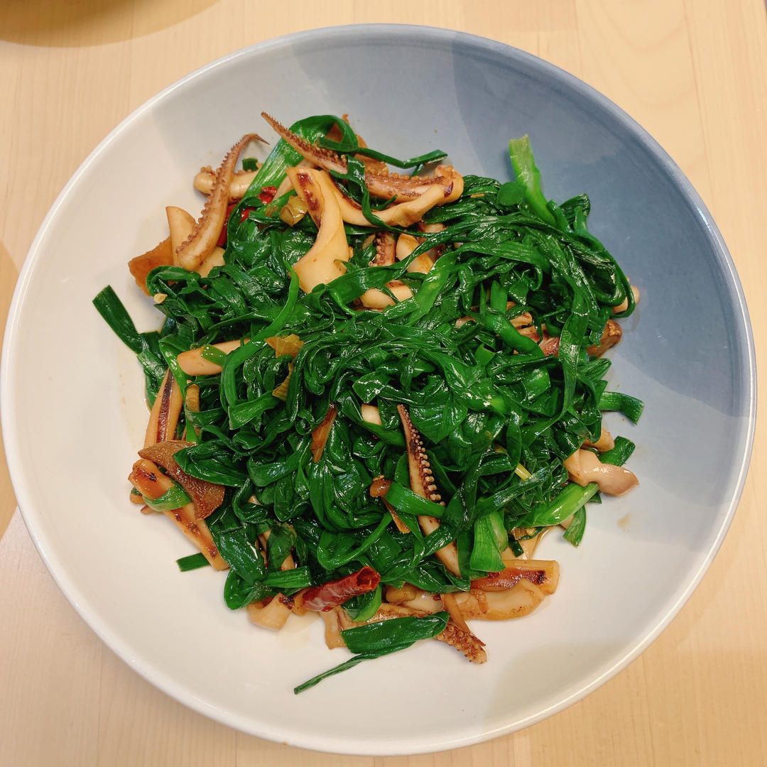 家常韭菜炒鱿鱼须