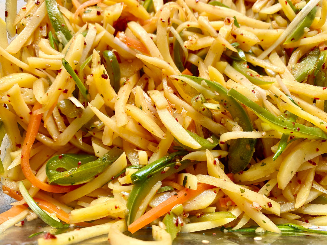 五分钟搞定‼酸爽开胃的凉拌酸辣土豆丝