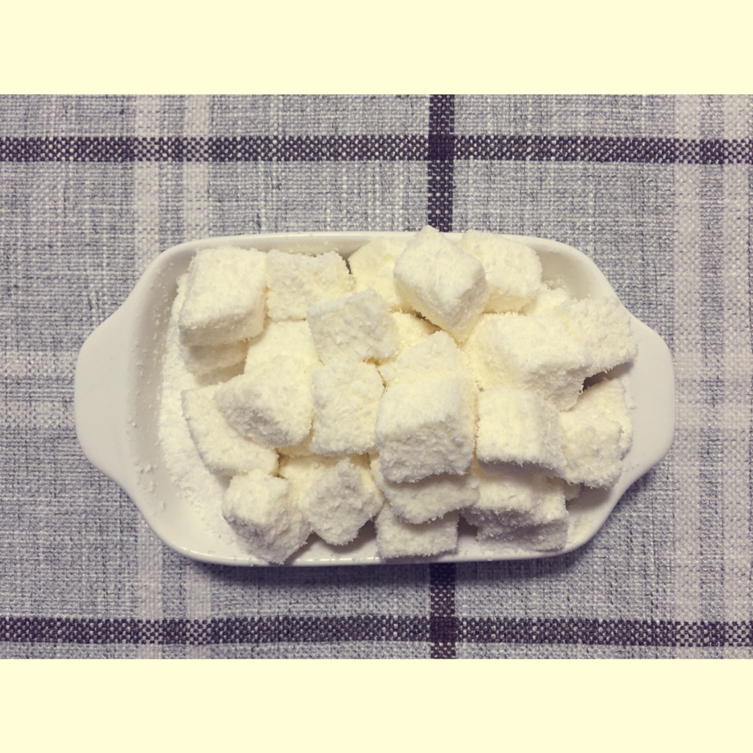 完胜85度C牛奶椰丝小方