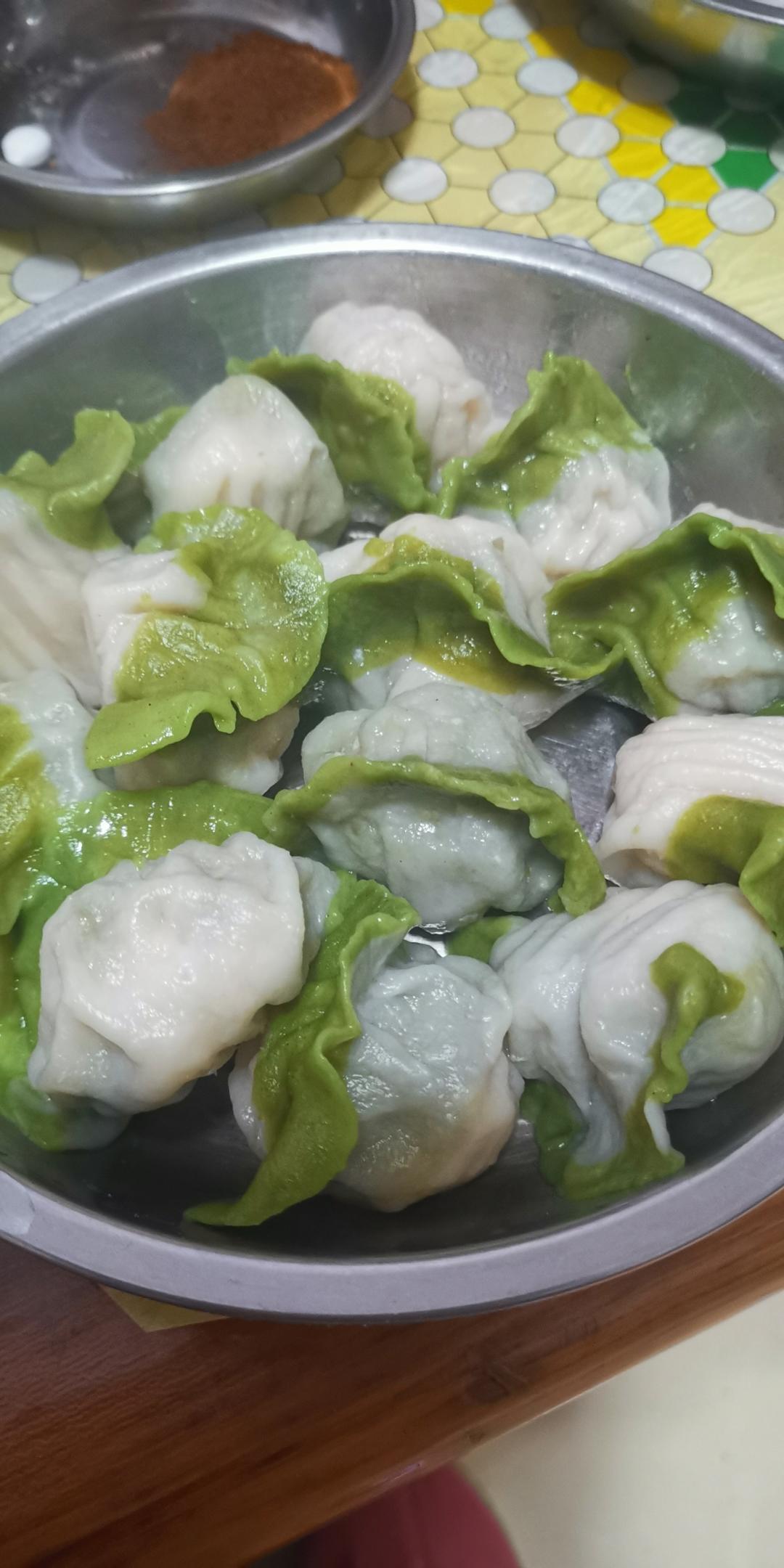 翡翠白玉白菜饺子详细版（附翡翠白玉白菜饺子包法，翡翠白玉饺子皮两种制法，面包机和面，翡翠白玉烧卖，各种馅料搭配）