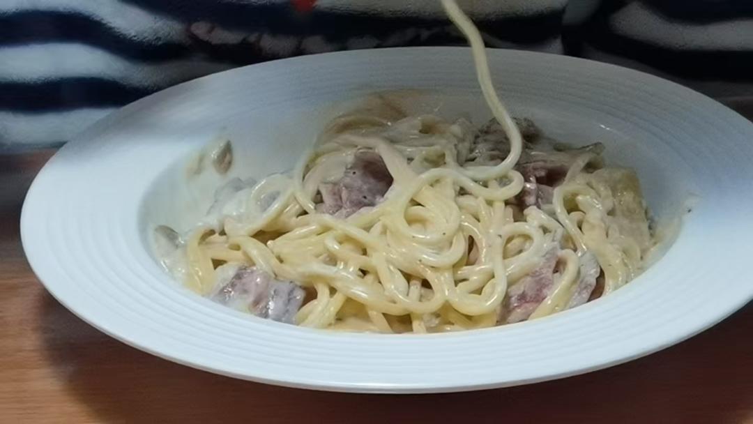 奶油蘑菇培根意大利面