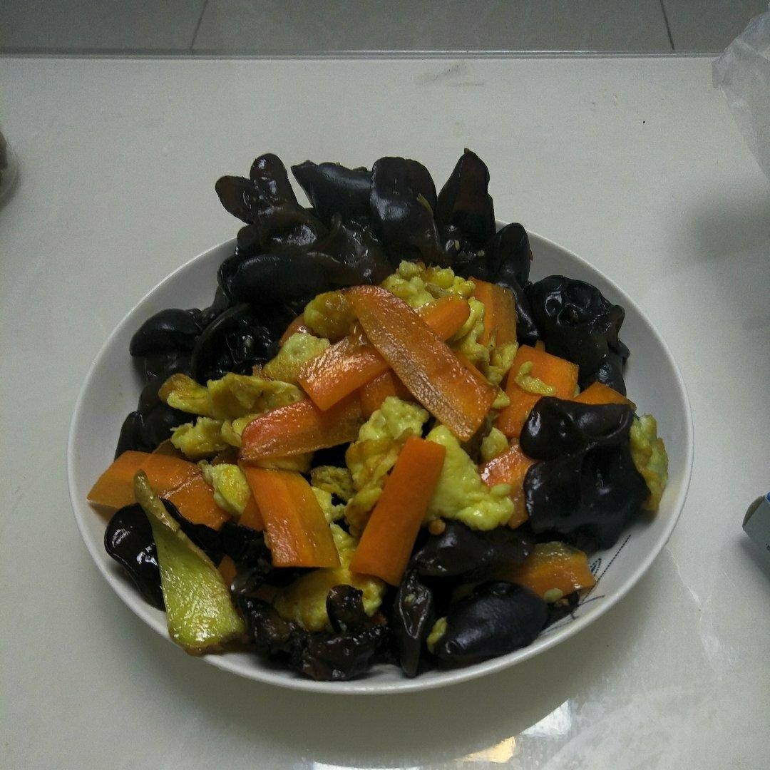 木耳炒鸡蛋