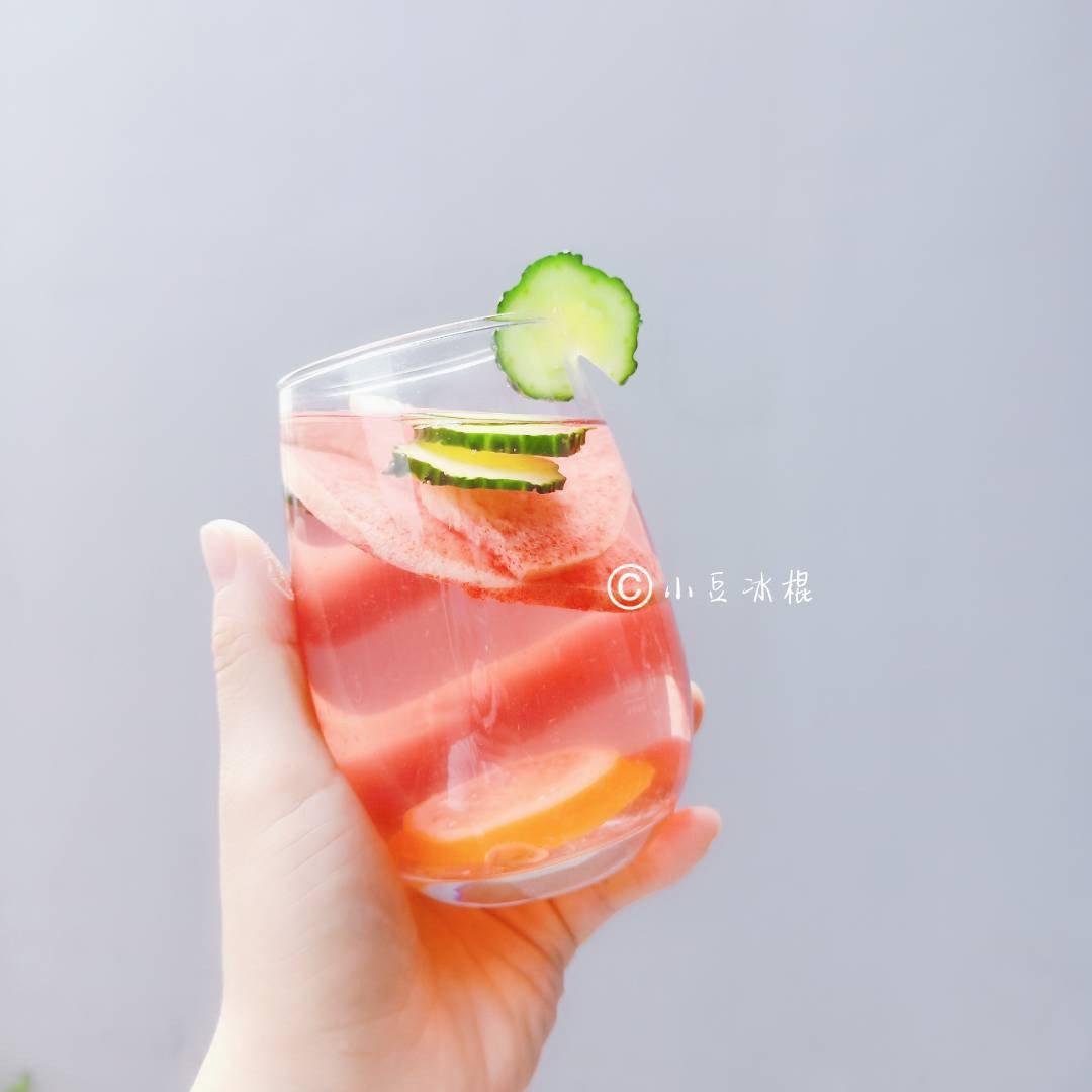 夏日特饮之粉色气泡水（苏打水）