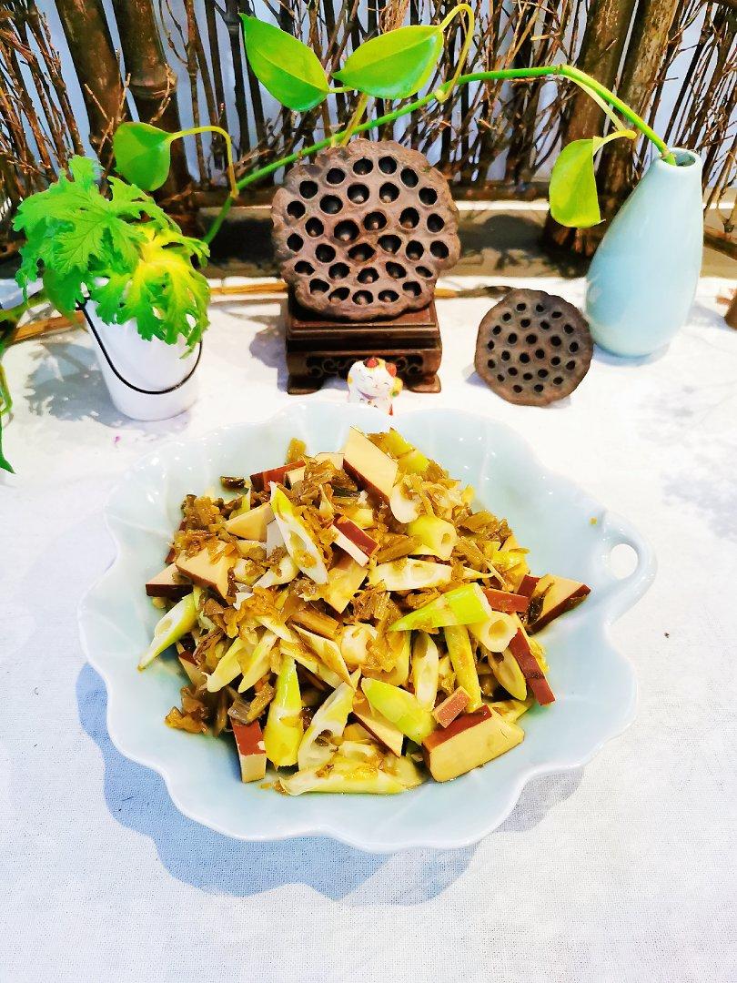 杭州特色菜之倒笃菜冬笋肉片炒豆干