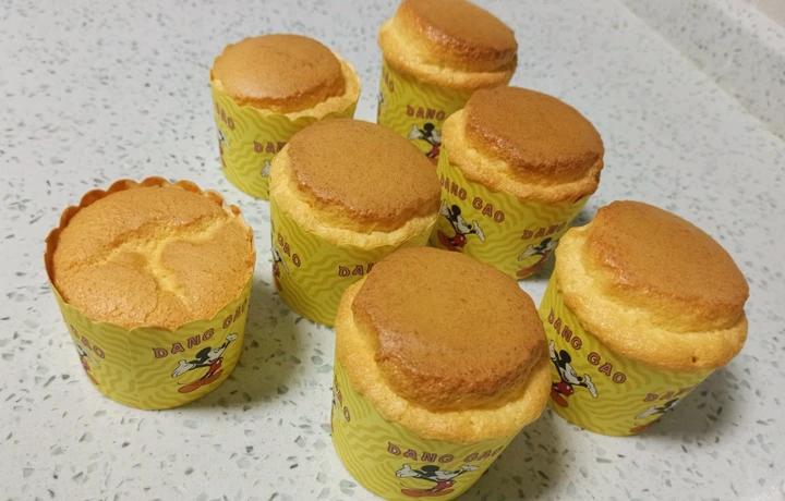 纸杯蛋糕 8寸戚风蛋糕的量