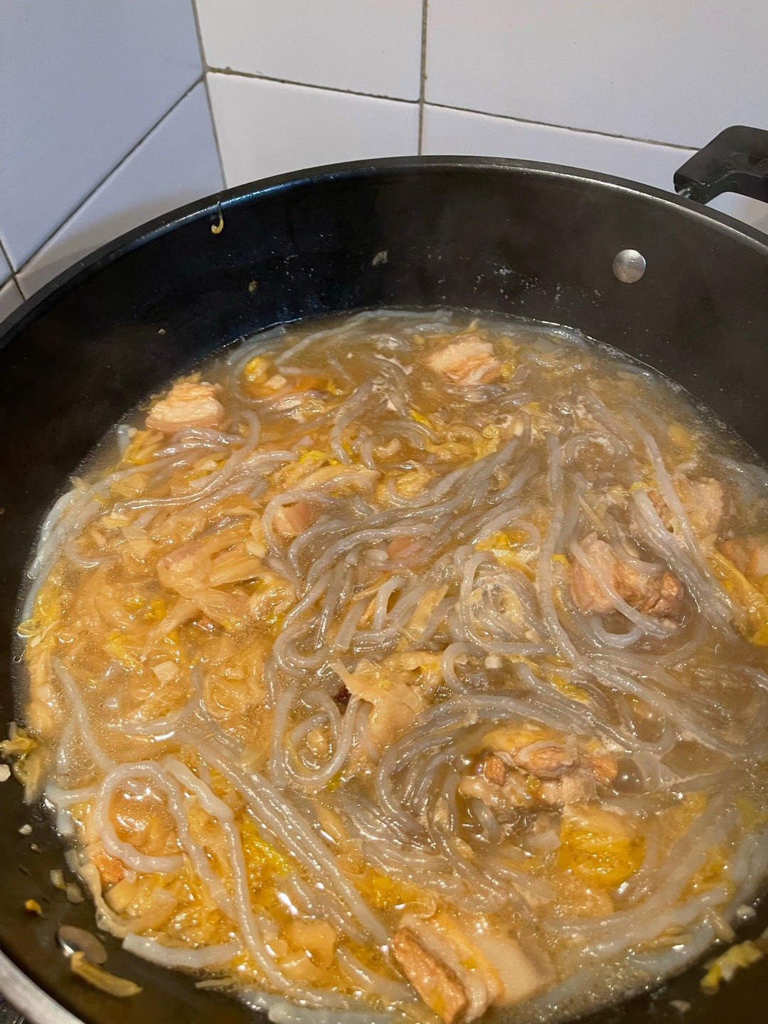 东北酸菜猪肉炖粉条