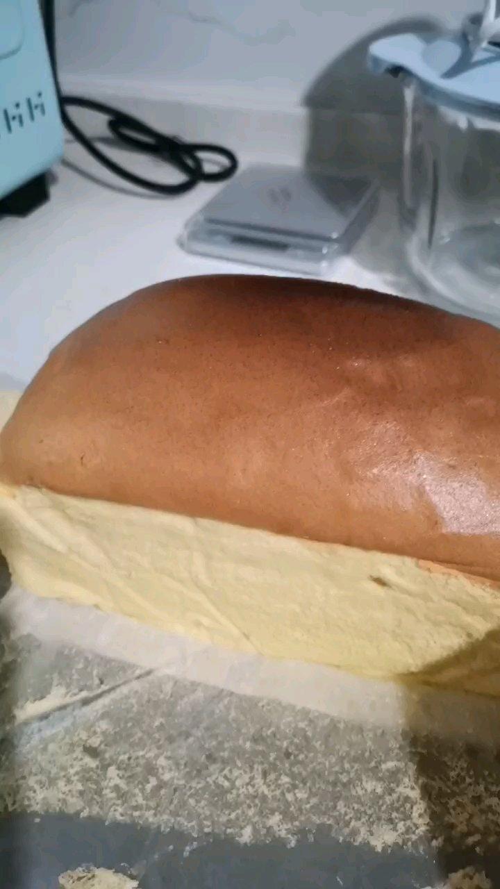 土司盒古早味蛋糕