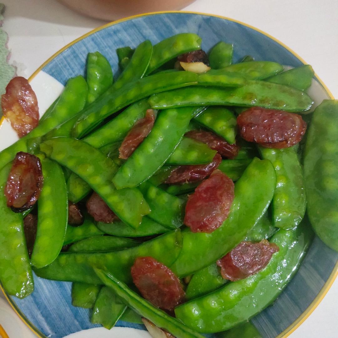 荷兰豆炒腊肠