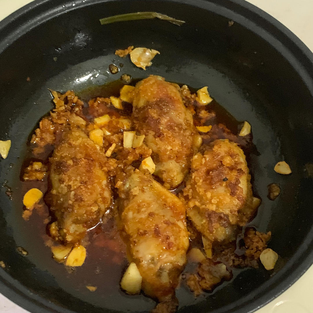 ㊙️外酥里嫩❗️好吃到舔手指的香辣脆皮鸡翅