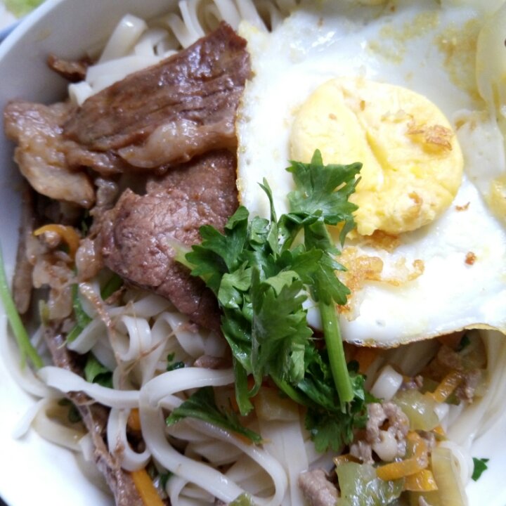 一个人的简版午餐---凉拌面