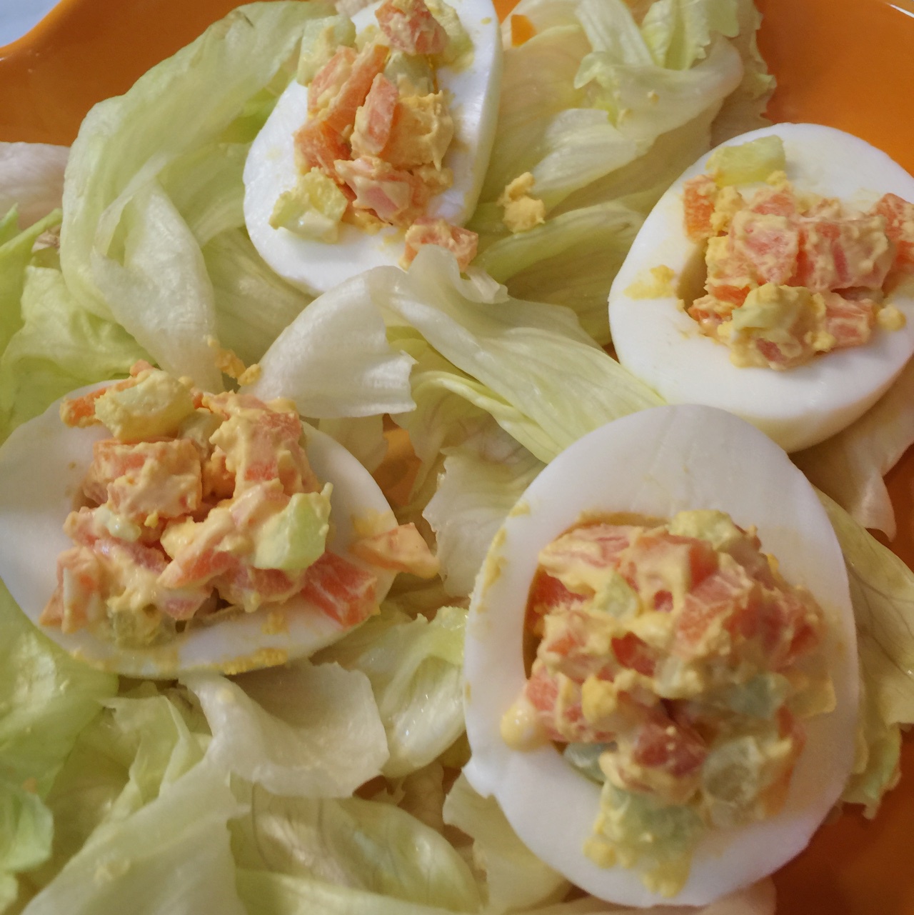 牛油果吞拿鱼鸡蛋盅