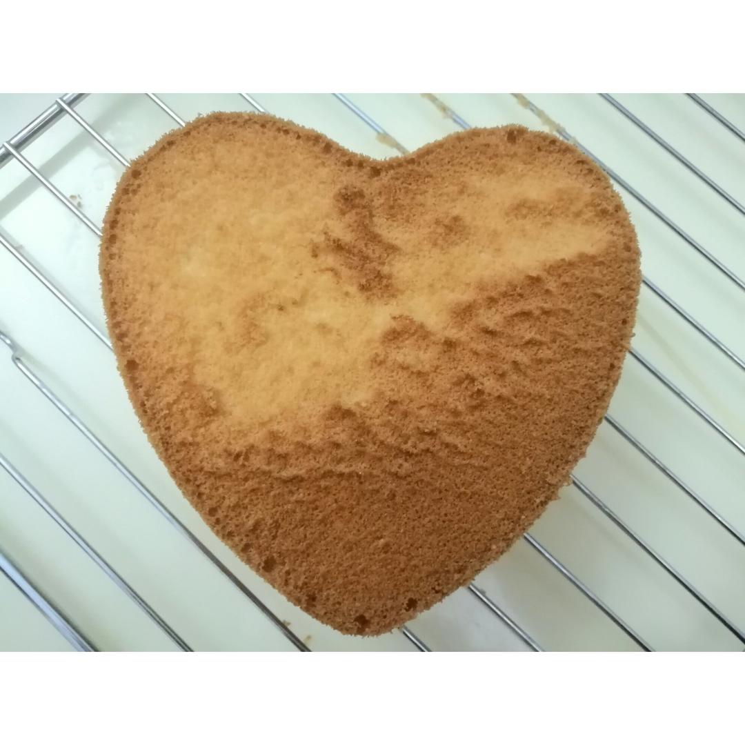 超简单完美戚风蛋糕（6寸2蛋）附打发、翻拌、脱模视频