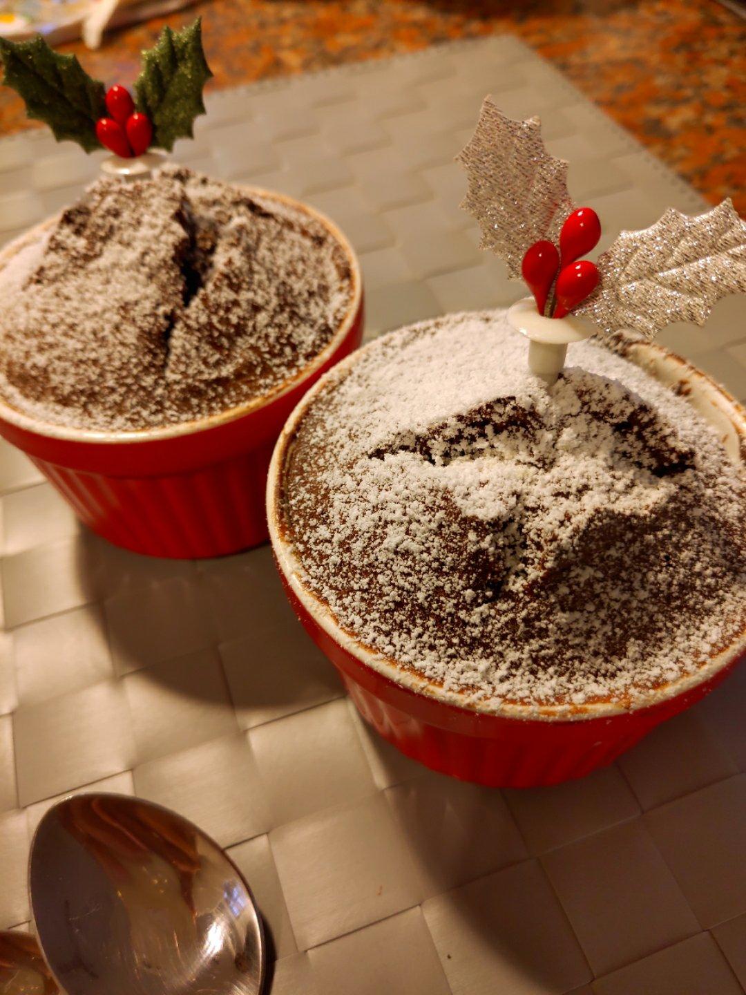 给妹子群的巧克力熔岩蛋糕