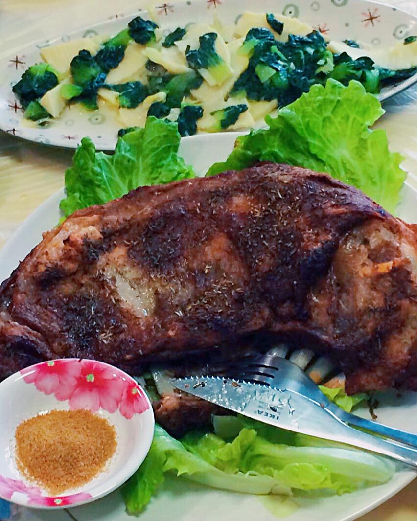 迷迭香烤小羊排