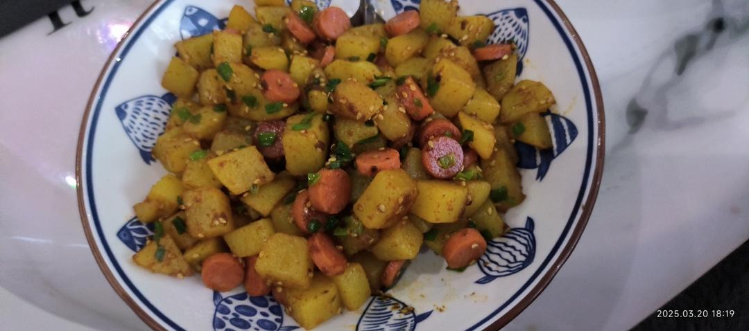 香辣过瘾的孜然土豆火腿，比路边摊还好吃