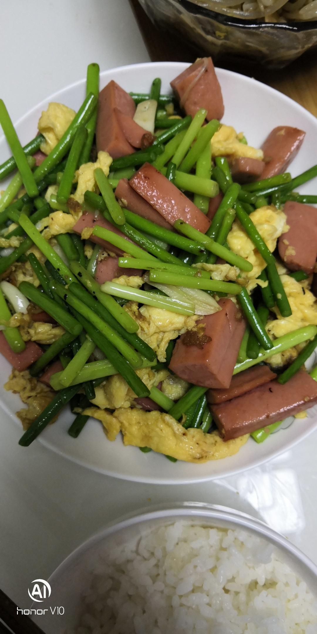 手机用户1517_v1a6做的蒜苔午餐肉炒鸡蛋