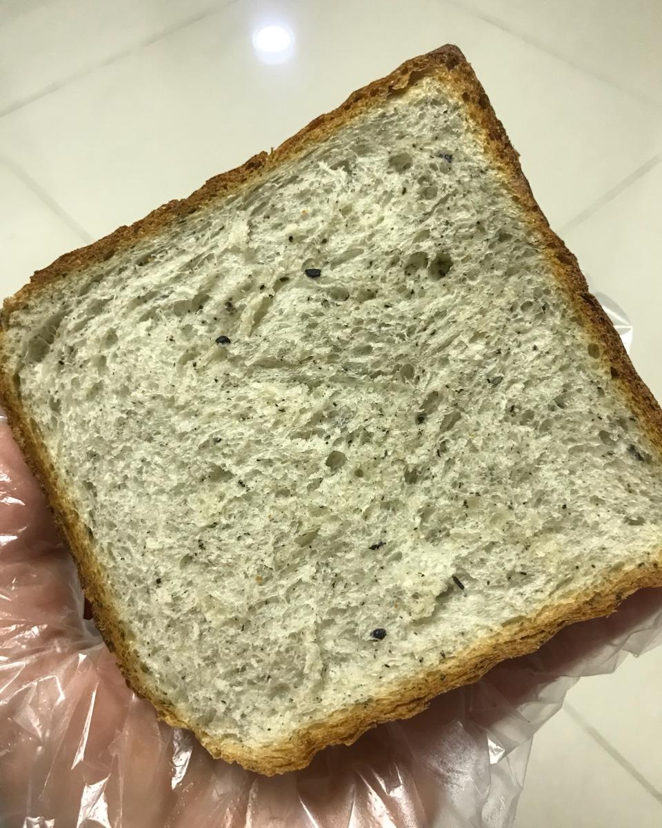 黑芝麻吐司