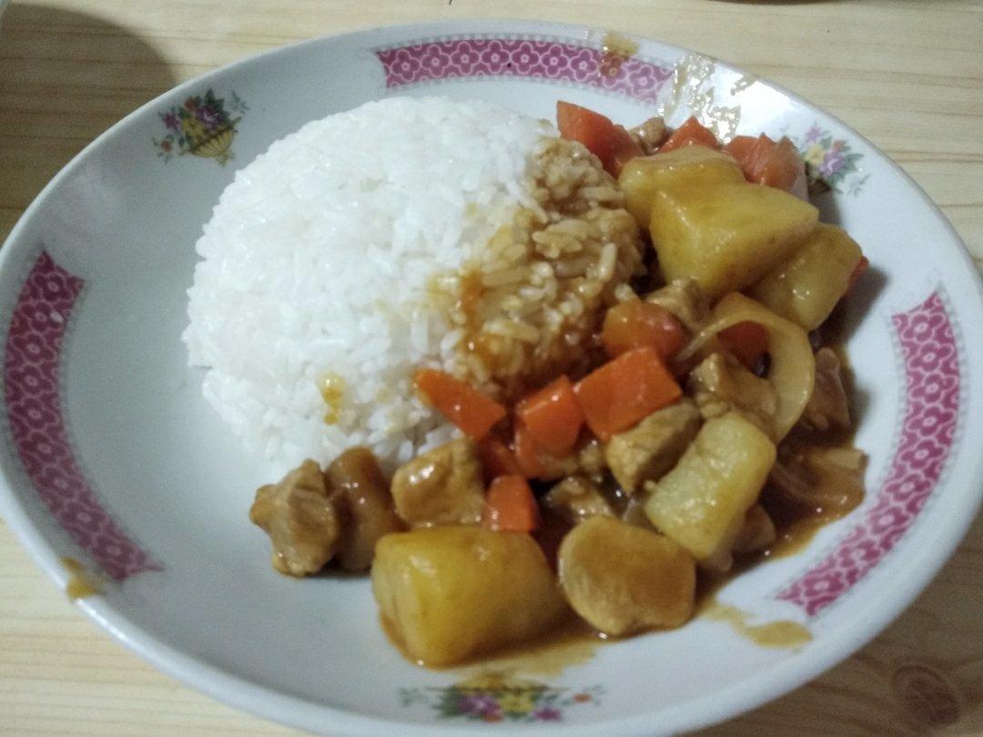 咖喱猪肉饭