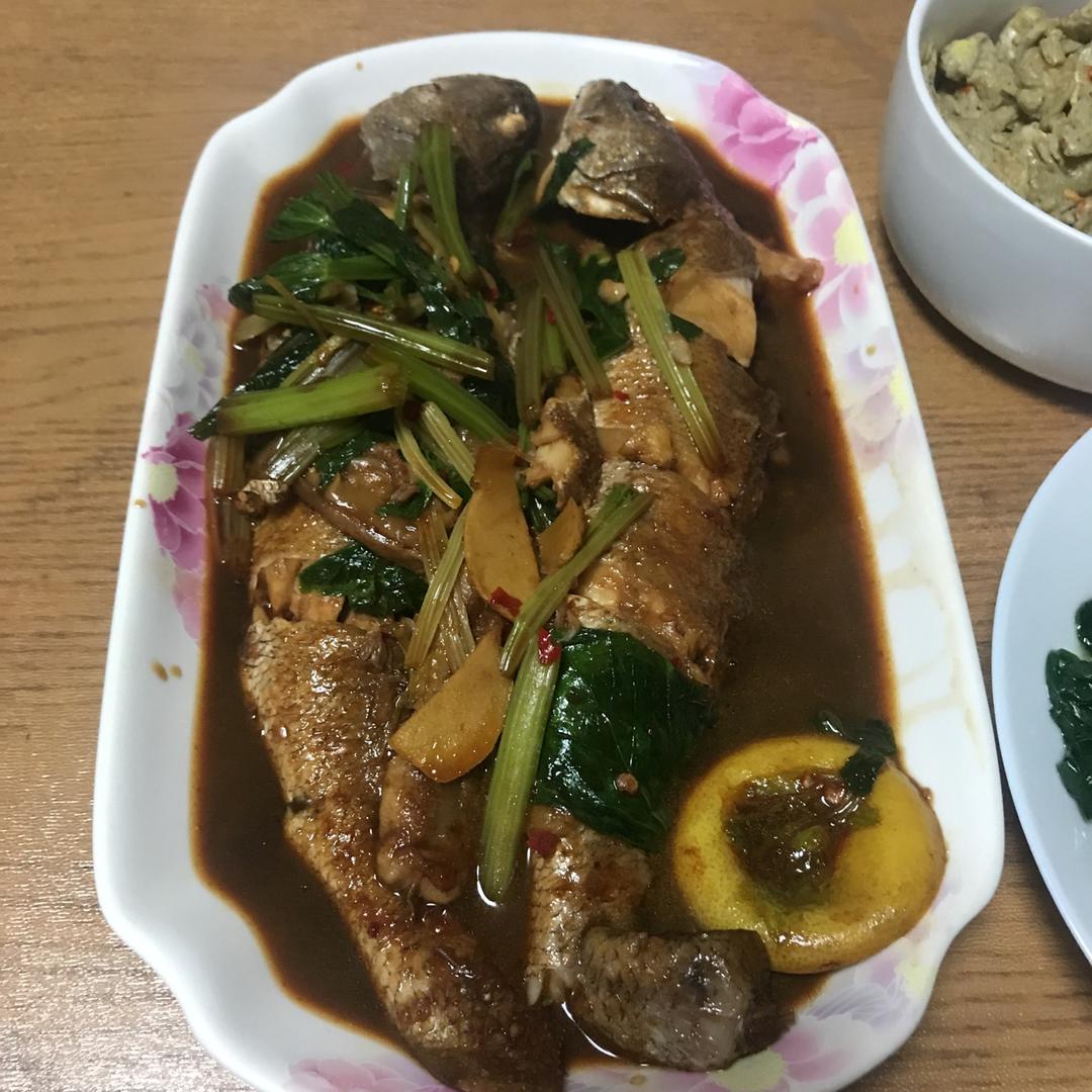 红烧海鲈鱼