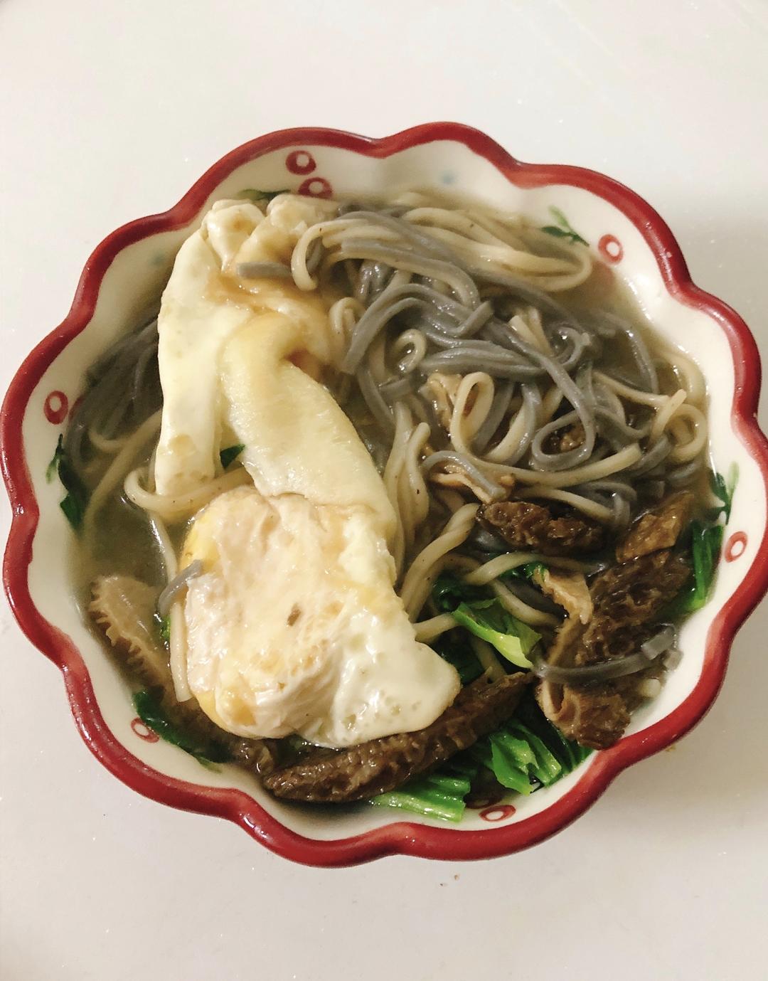 简单又好吃的宝宝辅食-羊肚菌汤面的做法
