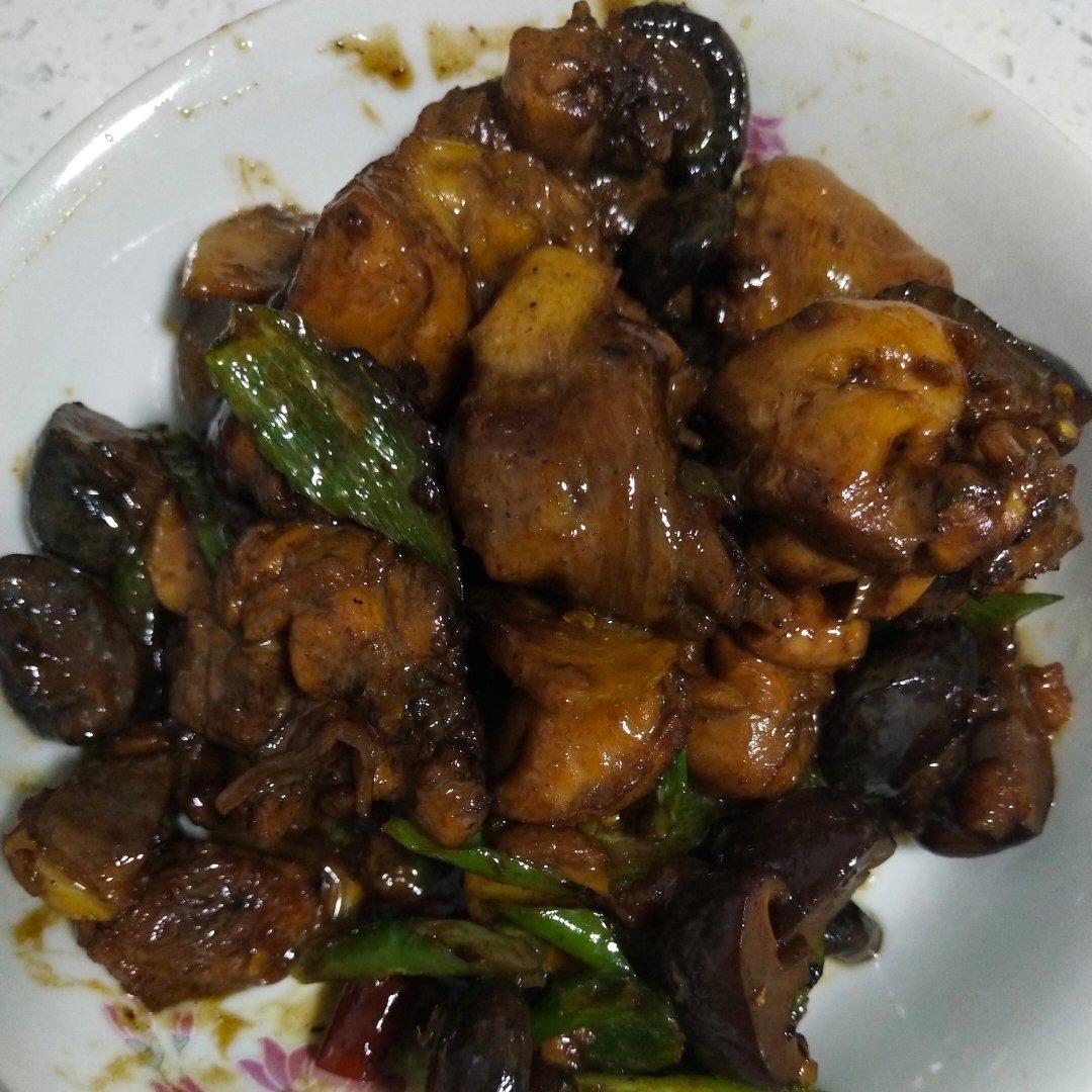 好吃到原地爆炸的黄焖鸡