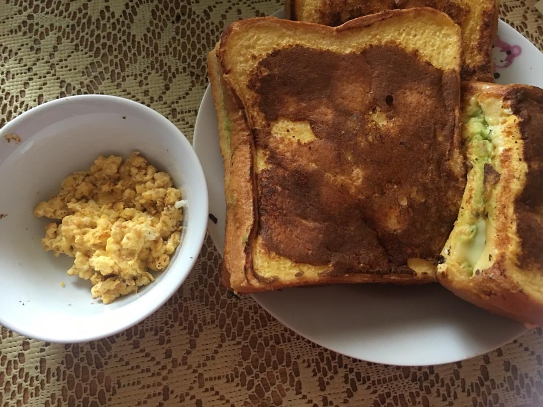 早餐/爆浆芝士牛油果西多士