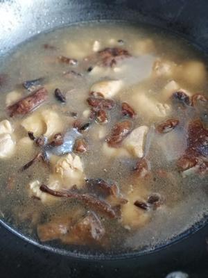 最爱东北菜——小鸡炖蘑菇的做法 步骤4