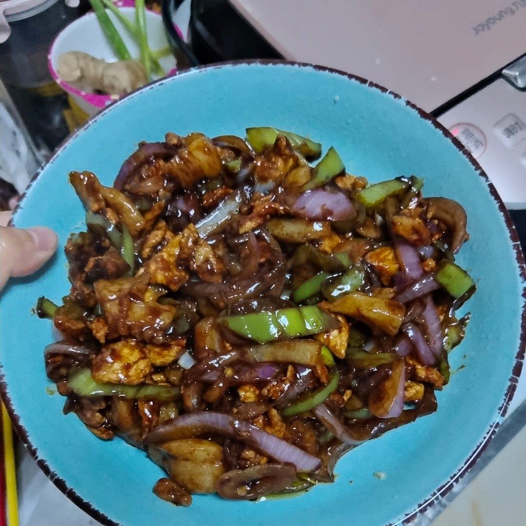 洋葱青椒炒肉丝